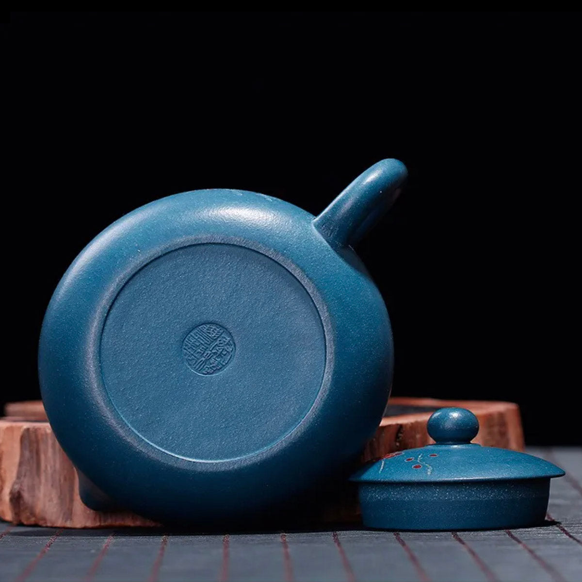 Yixing Zisha Blue Teapot – Handcrafted Purple Clay - Bottom