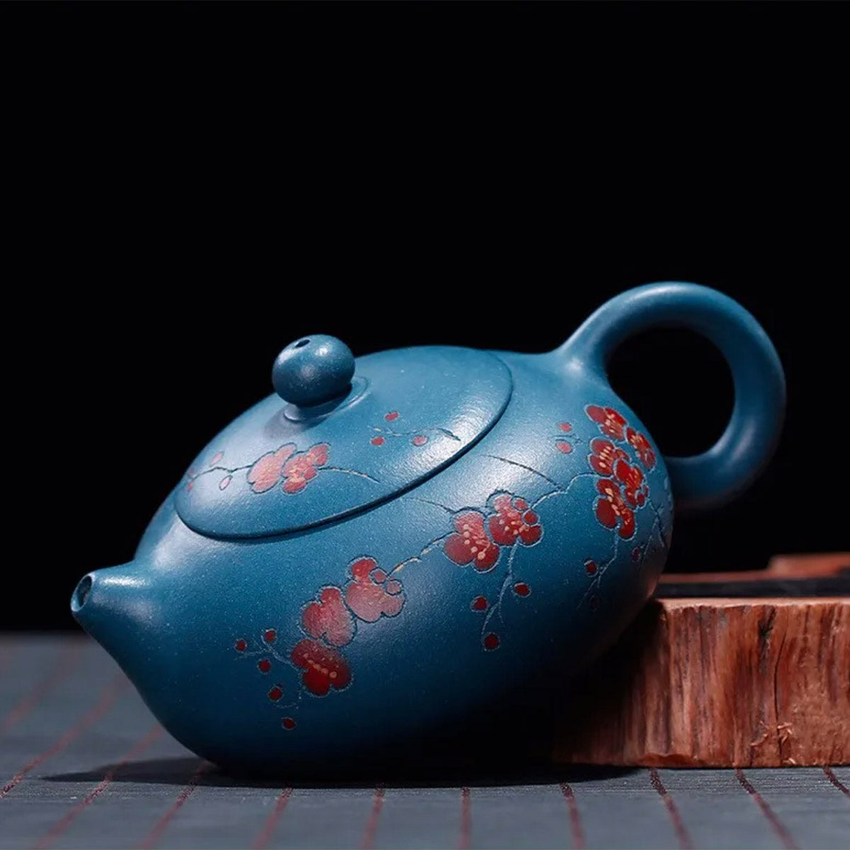 Yixing Zisha Blue Teapot – Handcrafted Purple Clay